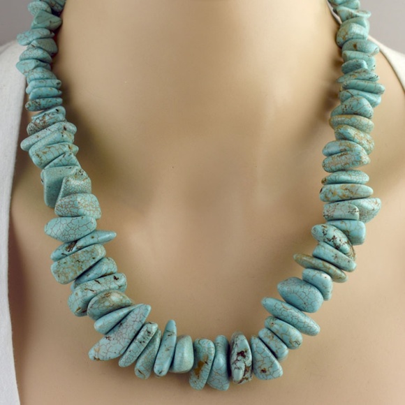 BG Designs Jewelry - Chunky Turquoise Necklace & Earring Set